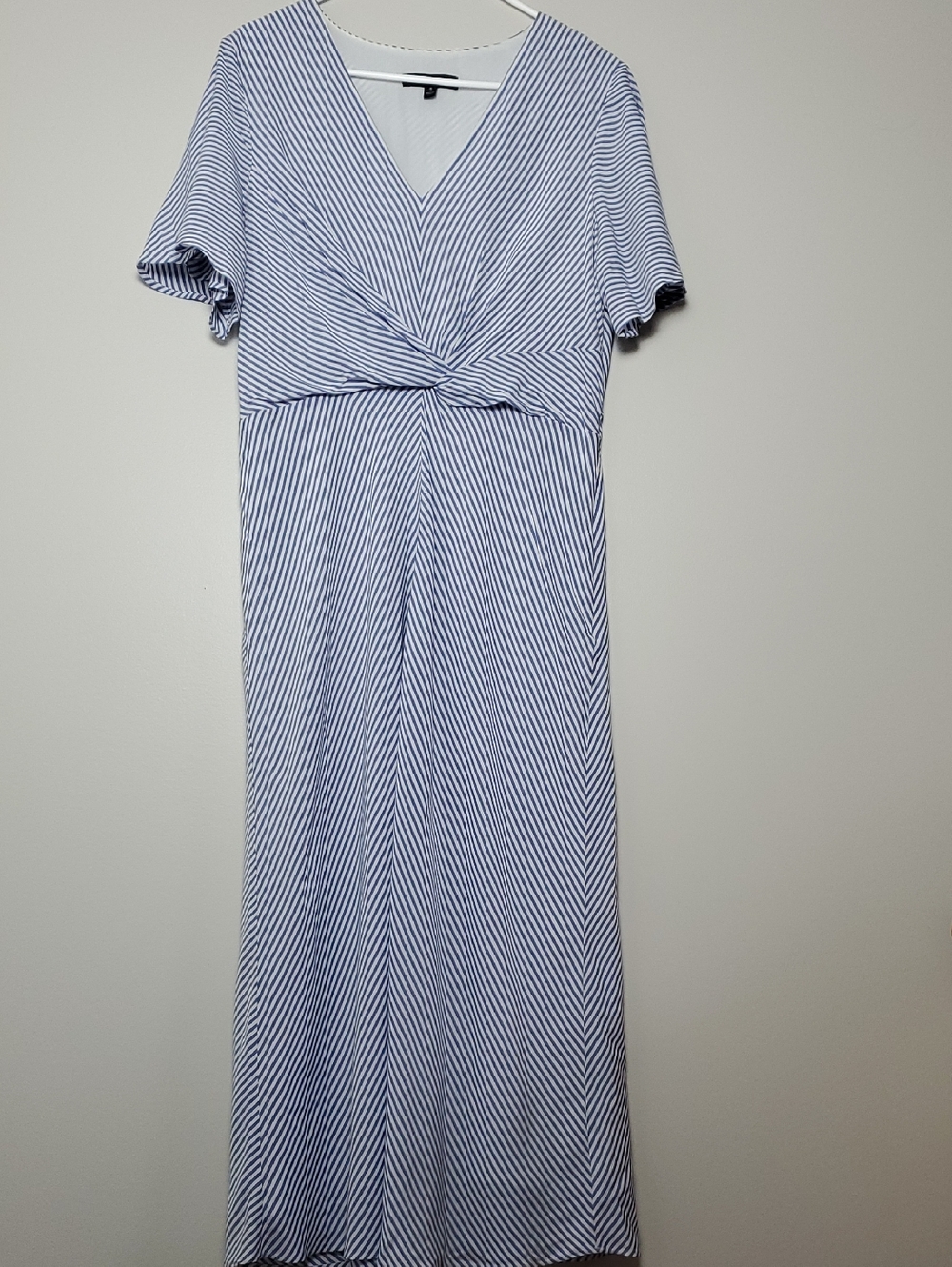 Banana Republic Blue White Striped V‑Neck Twist‑Front Maxi Dress Sz 8 Coastal